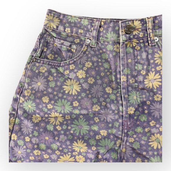 Zara Purple Floral Women's Shorts - Picture 4 of 6